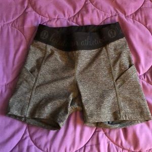 Lululemon shorts with pockets size 2